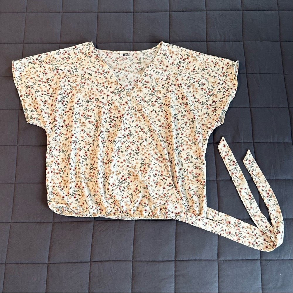 West K Floral V-Neck Women's Top with Waist Tie
